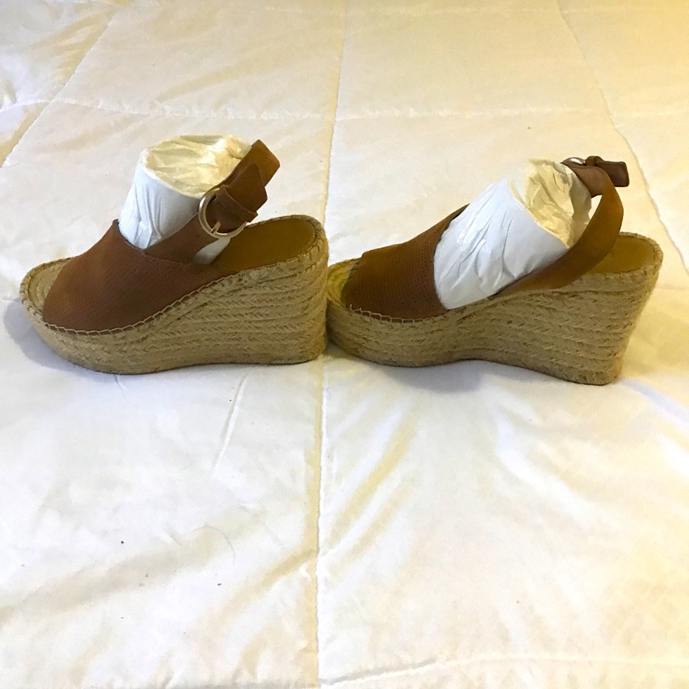 Marc Fisher LTD Mlandela perforated Espadrille Platform Sandals Size 6.5M brown
